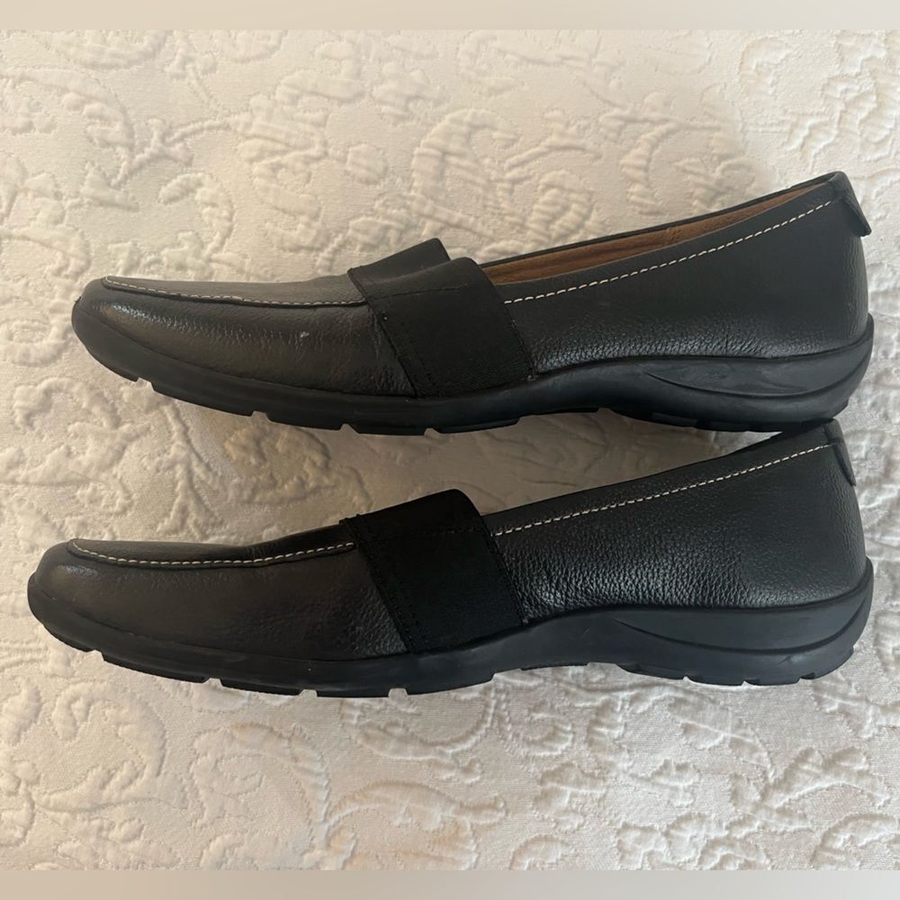 Women’s Naturalizer Flats 